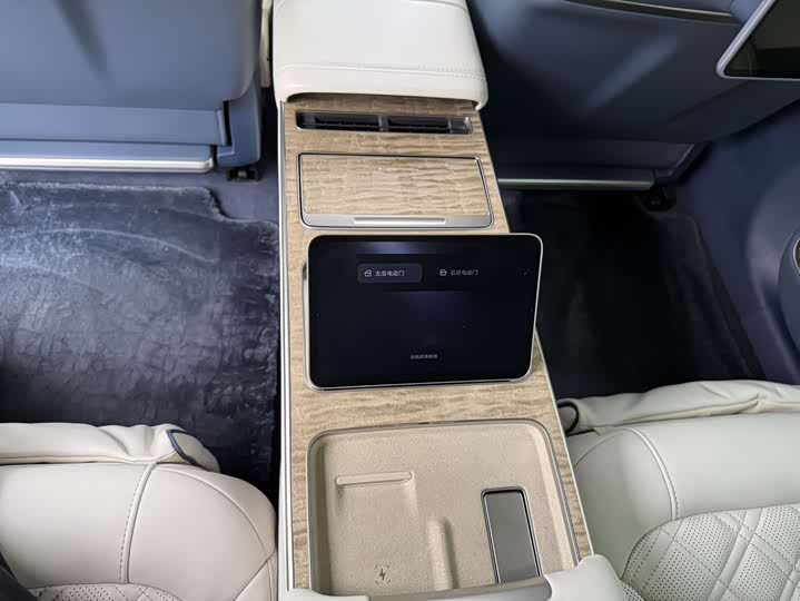 Nio ET9 2025 2025款 102kWh 签名版