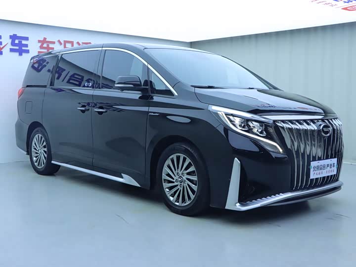 Фото 2 - GAC Trumpchi M8
