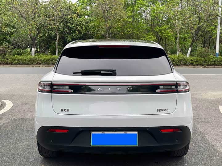 Aito M5 2022 2022款 增程四驱性能版