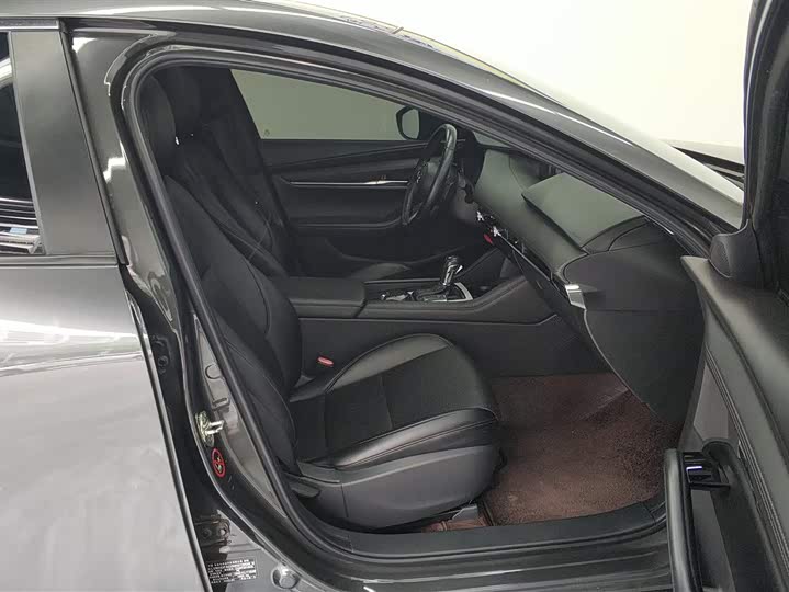 Фото 8 - Mazda 3 (Axela)