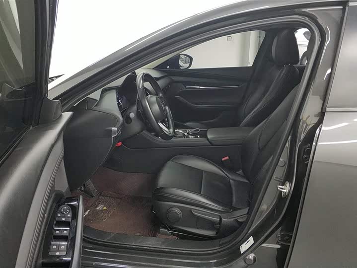Фото 9 - Mazda 3 (Axela)
