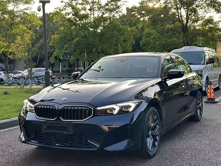 BMW 3 Series 2025 2025款 330Li M运动曜夜套装