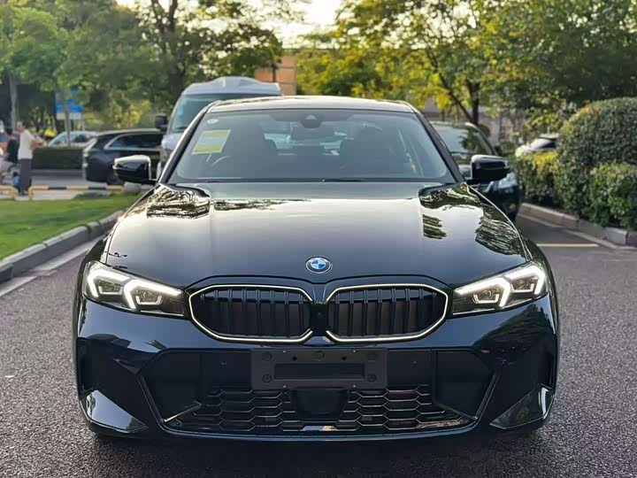 BMW 3 Series 2025 2025款 330Li M运动曜夜套装