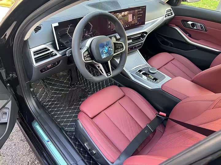 BMW 3 Series 2025 2025款 330Li M运动曜夜套装