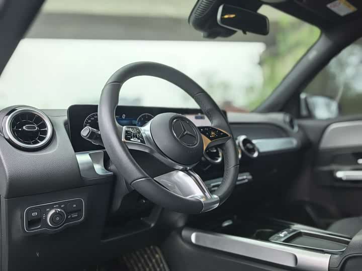 Фото 5 - Mercedes-Benz GLB-Class