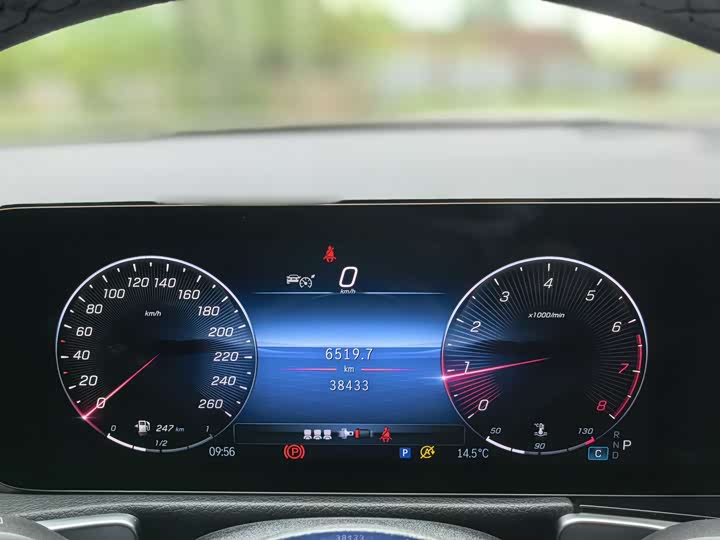 Фото 8 - Mercedes-Benz GLB-Class