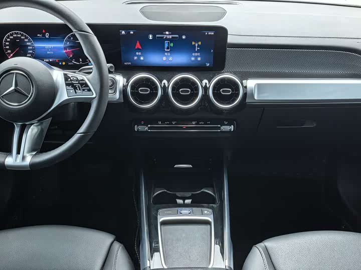Фото 9 - Mercedes-Benz GLB-Class