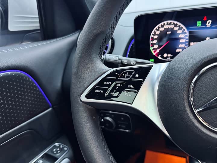 Mercedes-Benz GLB-Class 2024 2024款 GLB 220 动感型