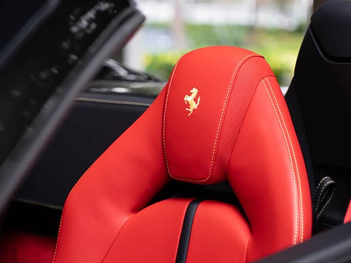 2020 Ferrari F8