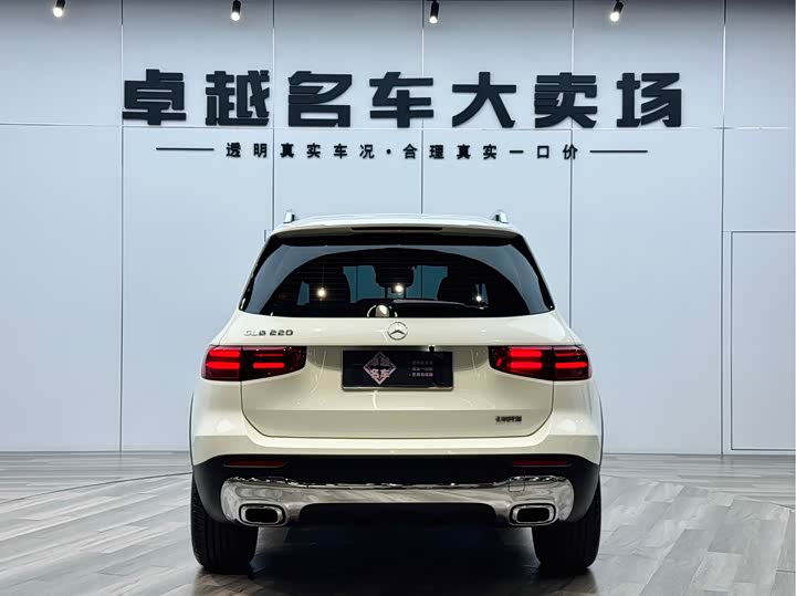 Фото 6 - Mercedes-Benz GLB-Class