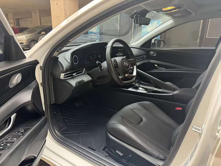 Hyundai Elantra N line 2023 2023款 1.5L CVT LUX尊贵版
