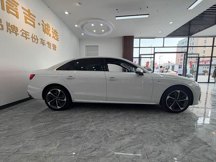 Zdjęcie 5 - Audi A4L