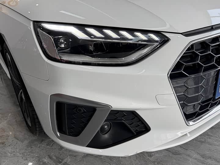 Zdjęcie 6 - Audi A4L