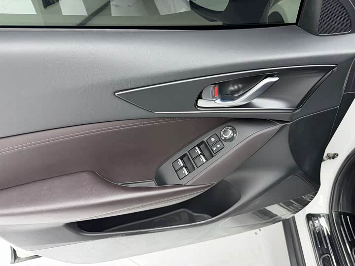 Mazda CX-4 2021 2021款 2.0L 自动两驱蓝天品位版