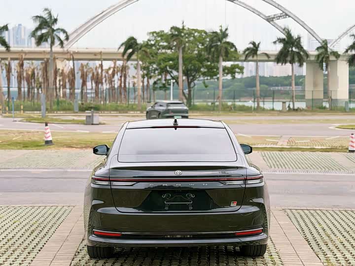 Toyota Crown Sedan 2024 2024款 2.5L 至尊版