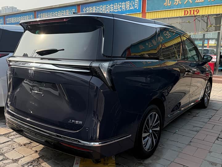 Buick GL8 Hybrid 2026 2026款 陆尊 奢享版