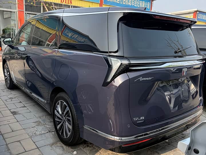 Buick GL8 Hybrid 2026 2026款 陆尊 奢享版