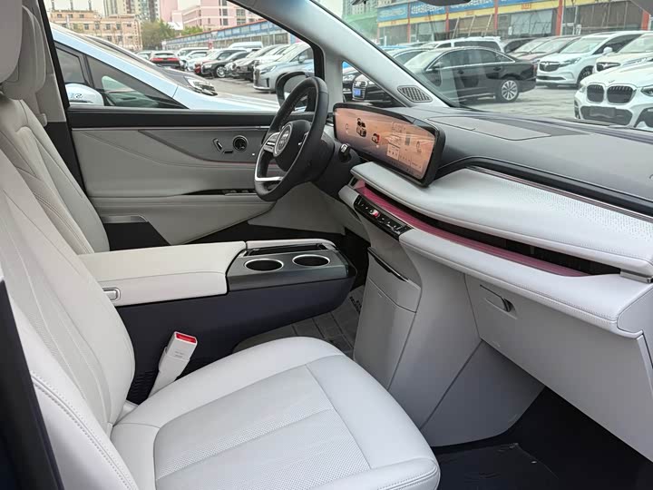 Buick GL8 Hybrid 2026 2026款 陆尊 奢享版