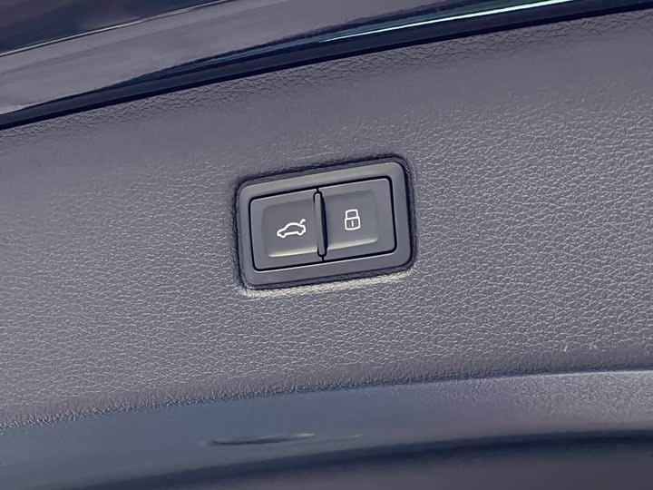 Zdjęcie 9 - Audi Q7