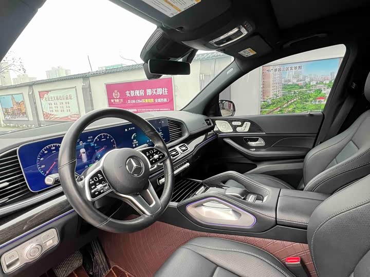 صورة 8 - Mercedes-Benz GLS-Class