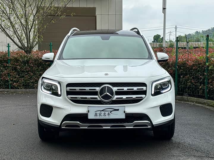 Photo 1 - Mercedes-Benz GLB-Class