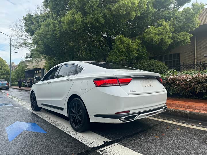 Geely Emgrand GT 2021 2021款 1.8T 领航版+