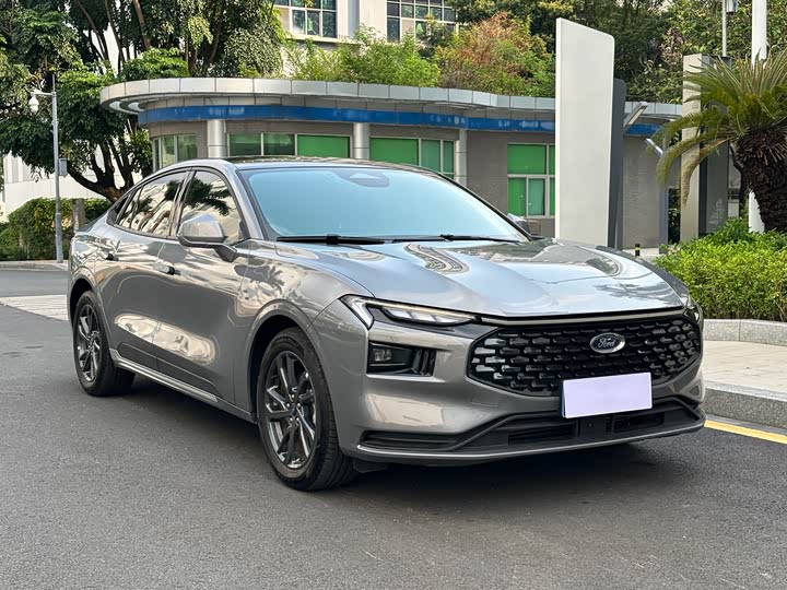 Ford Mondeo 2025 2025款 2.0T EcoBoost 豪华型