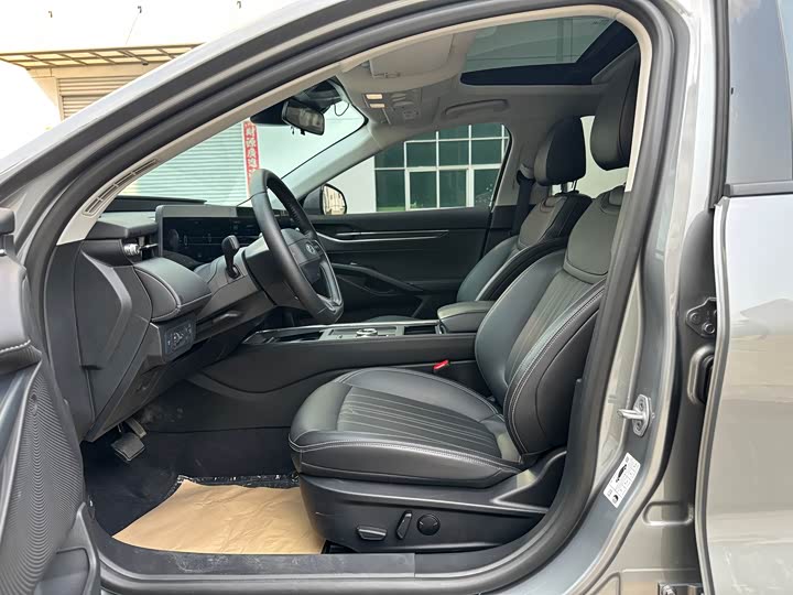 Ford Mondeo 2025 2025款 2.0T EcoBoost 豪华型