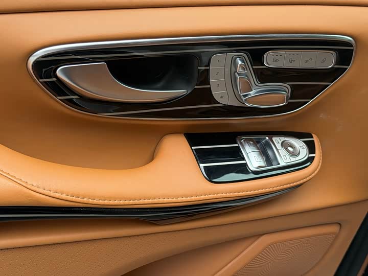 Mercedes-Benz V-Class 2022 2022款 V 260 L 长轴距豪华版