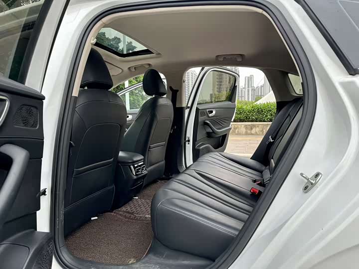 Roewe D7 2023 2023款 DMH 125km 超越版