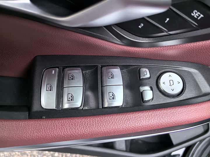 Photo 5 - BMW 3 Series