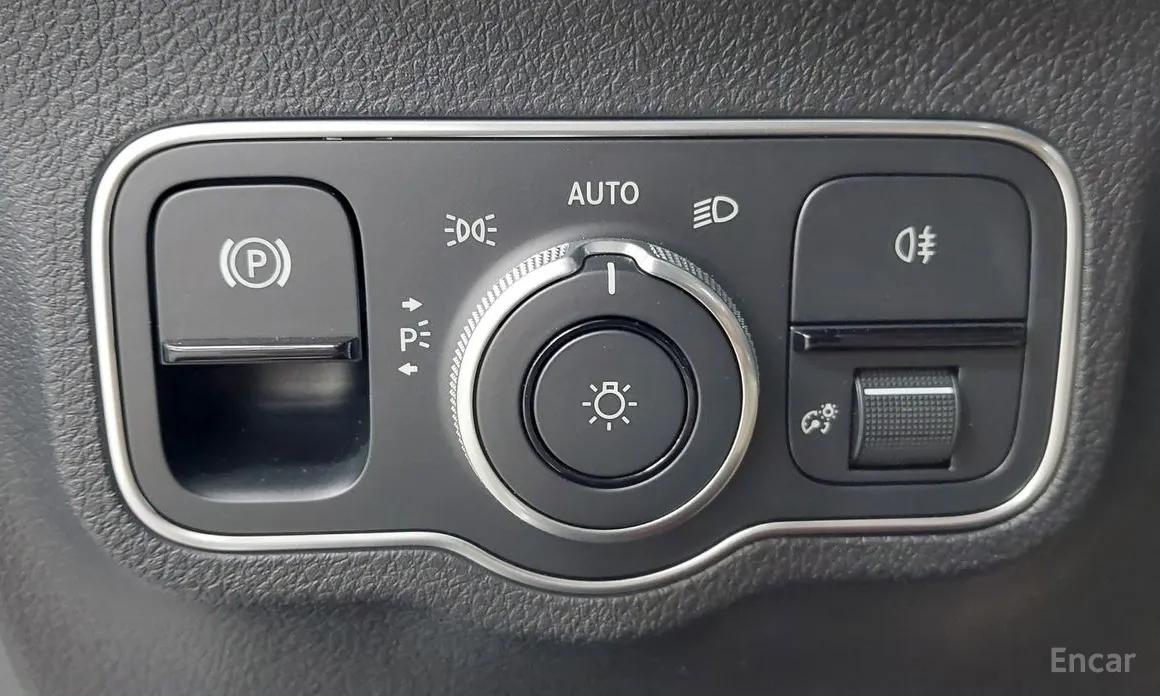 Mercedes-Benz GLB-Class 2020 AMG GLB35 4MATIC