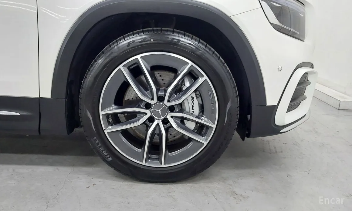 Mercedes-Benz GLB-Class 2020 AMG GLB35 4MATIC
