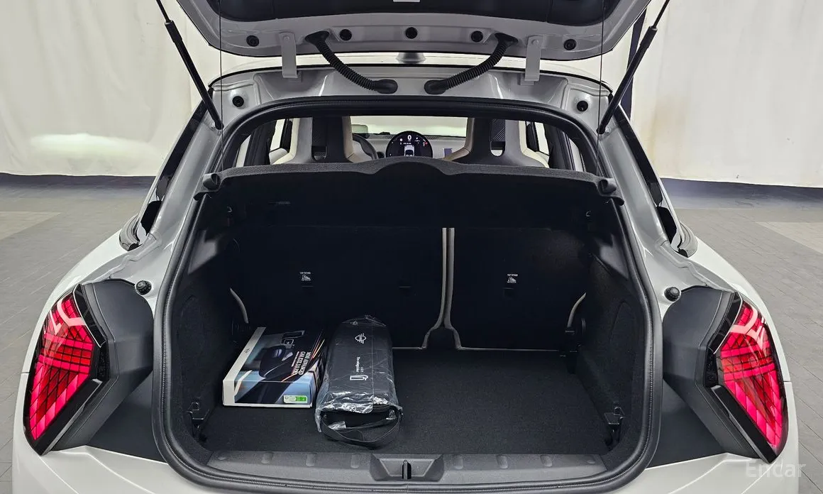 Mini Cooper 2024 5 Door Favoured