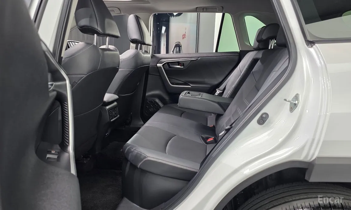 Toyota RAV4 2019 2,5 4WD Hybrid LTD