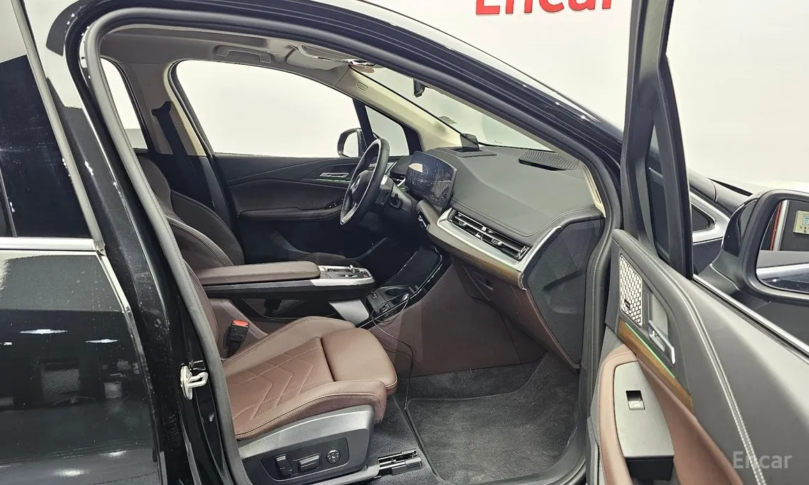 BMW 2 Series 2022 220i Luxury