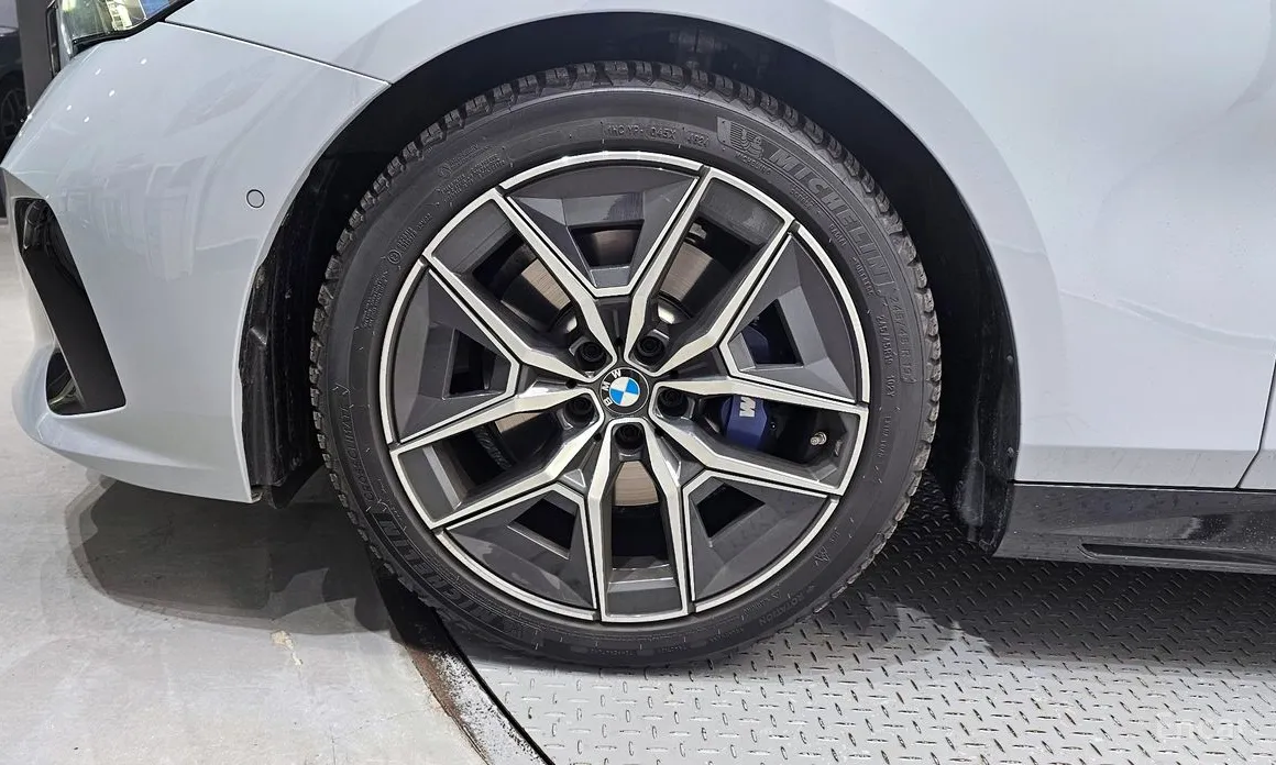 BMW 5 Series 2023 520i M Sport