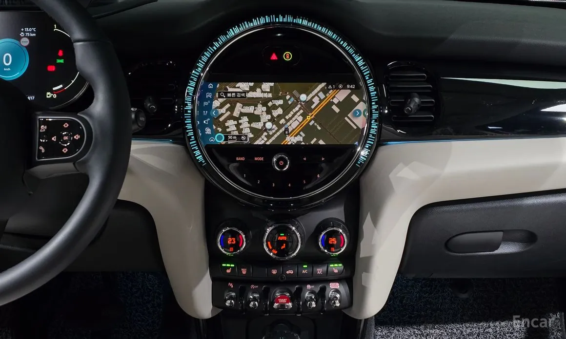 Mini Cooper 2001 Classic Launch Pack