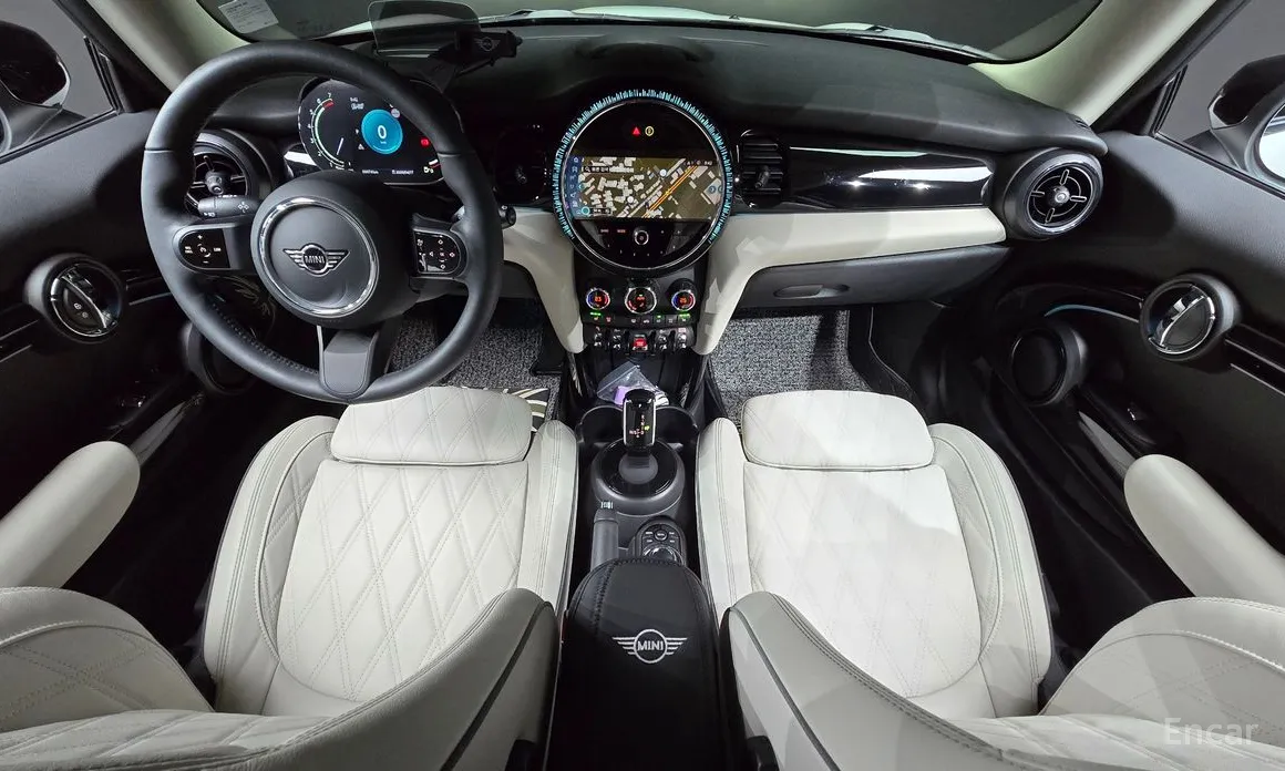 Mini Cooper 2001 Classic Launch Pack