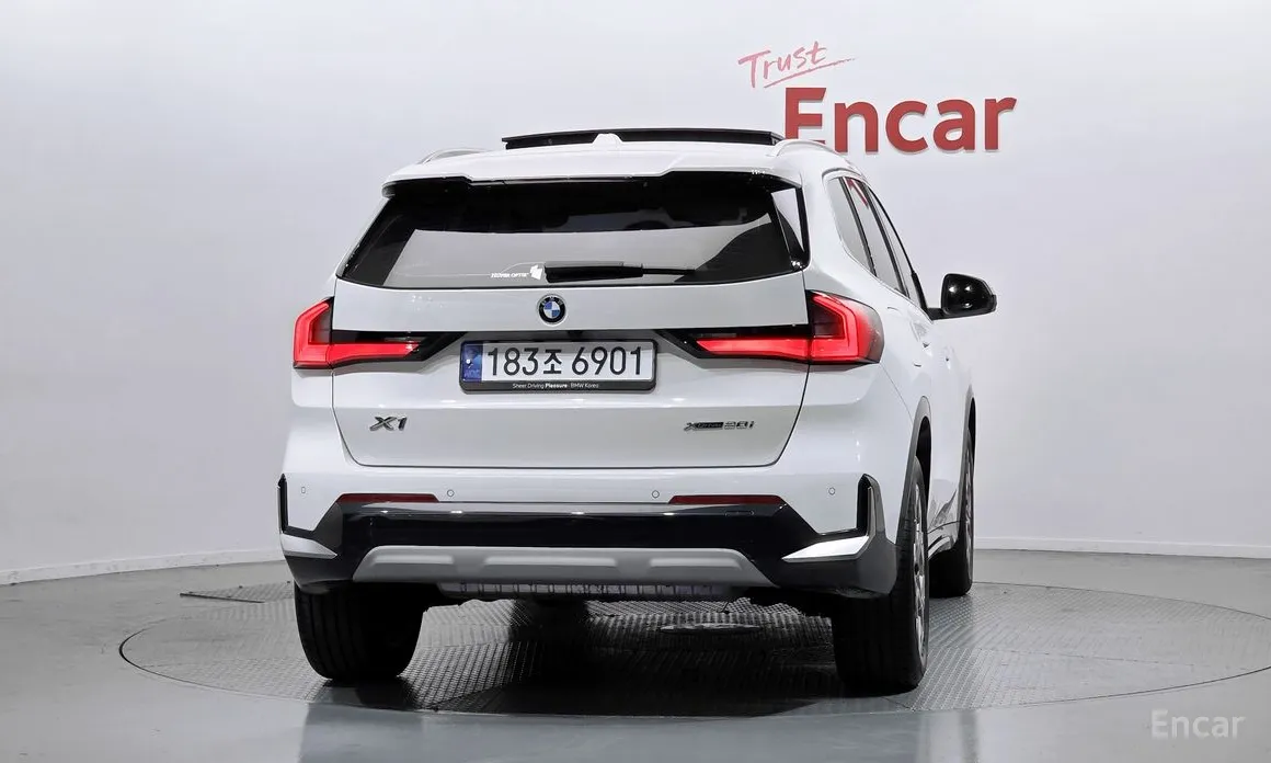 2023 BMW X1