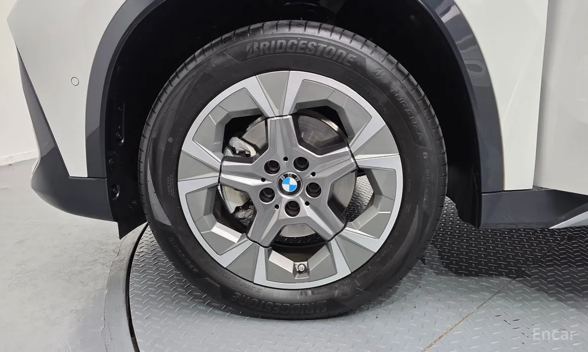 2023 BMW X1