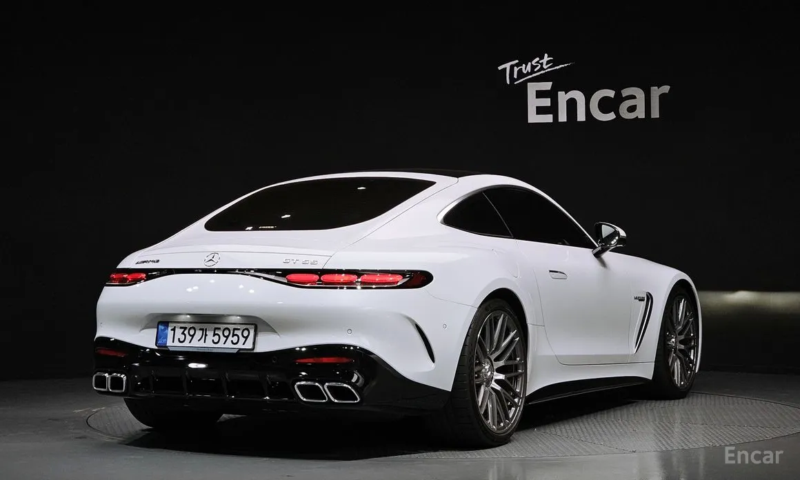 2025 Mercedes-Benz AMG GT