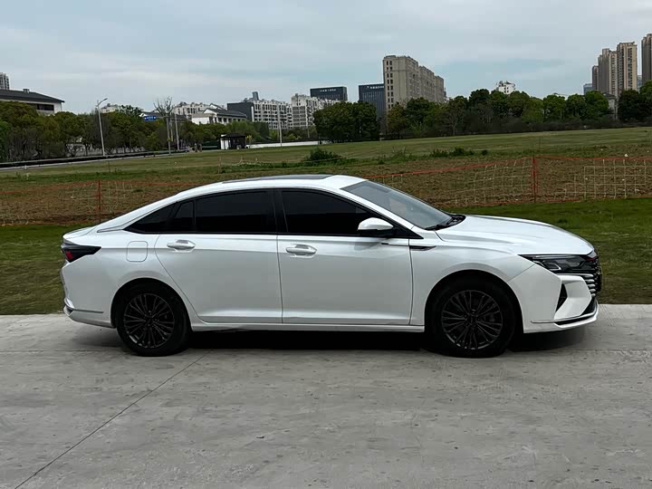 Dongfeng Aeolus Yixuan Max 2023 2023款 1.5T 超凡萌爸版