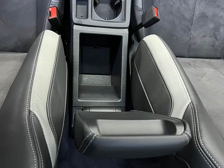 Photo 9 - Audi Q3