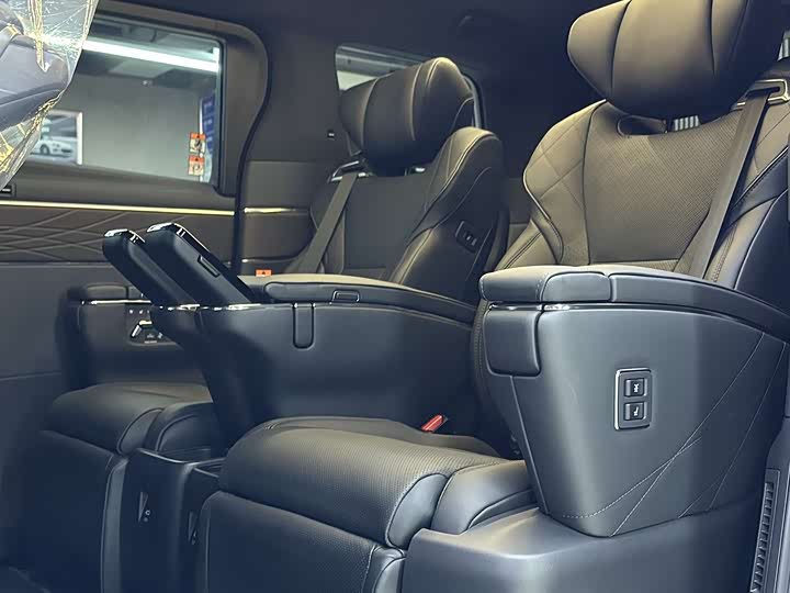 Toyota Alphard 2024 2024款 双擎 2.5L 臻享版