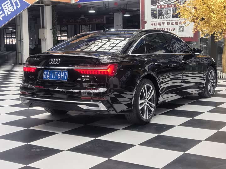 Zdjęcie 4 - Audi A6L