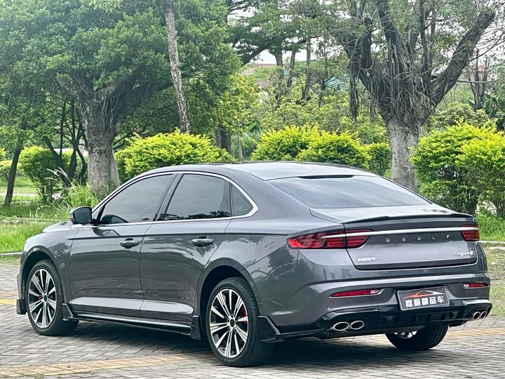 Фото 4 - Geely Preface