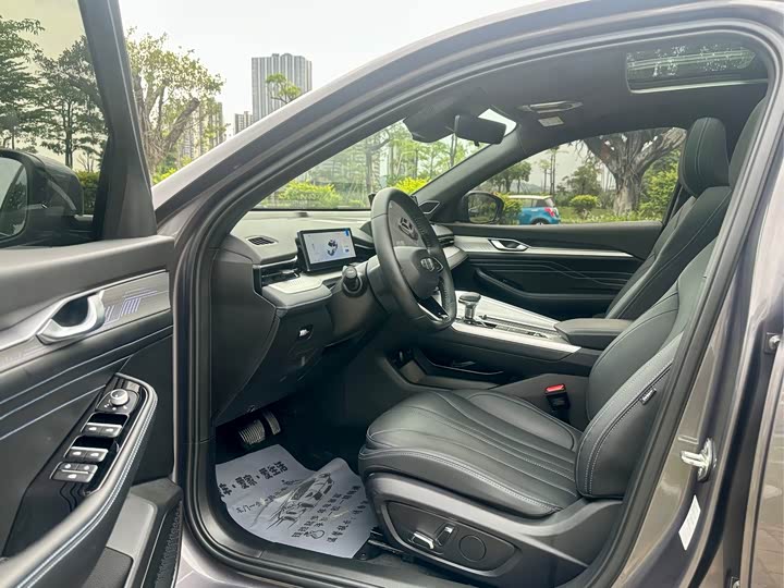 Фото 8 - Geely Preface