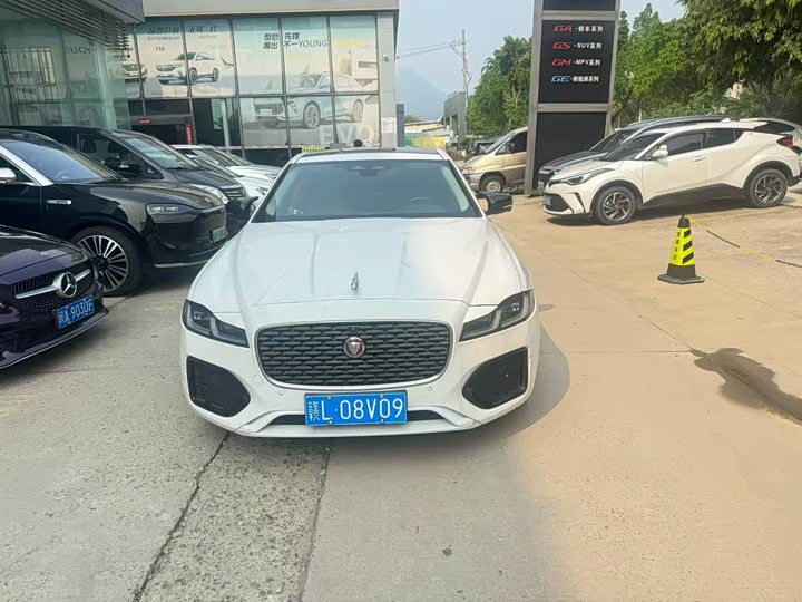 Jaguar XF L 2024 2024款 2.0T P250 两驱尊享豪华版