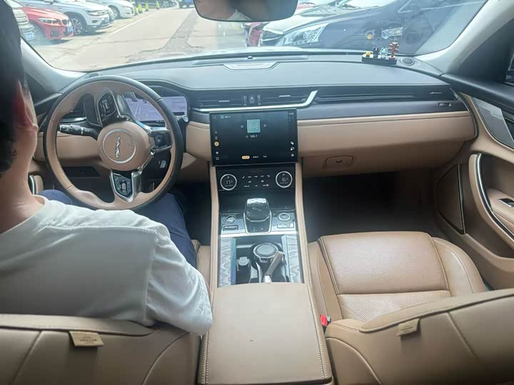 Jaguar XF L 2024 2024款 2.0T P250 两驱尊享豪华版